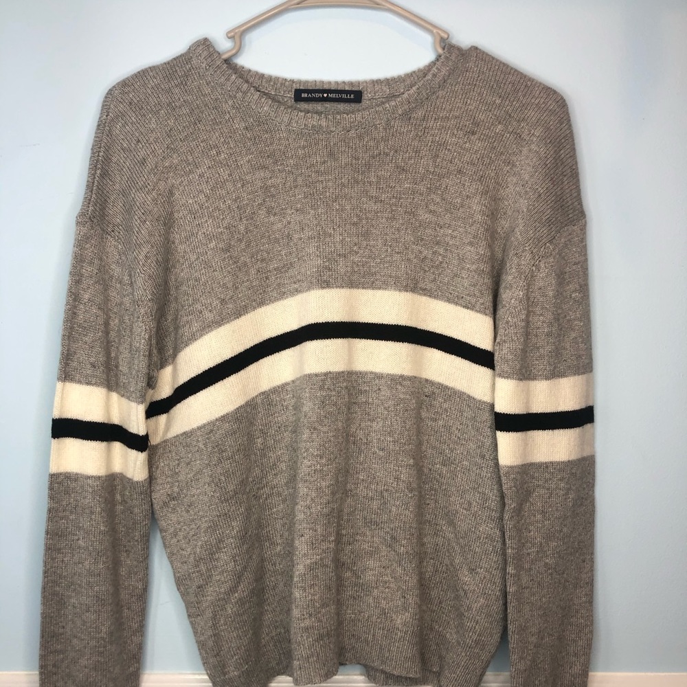 Brandy Melville Crew Neck
